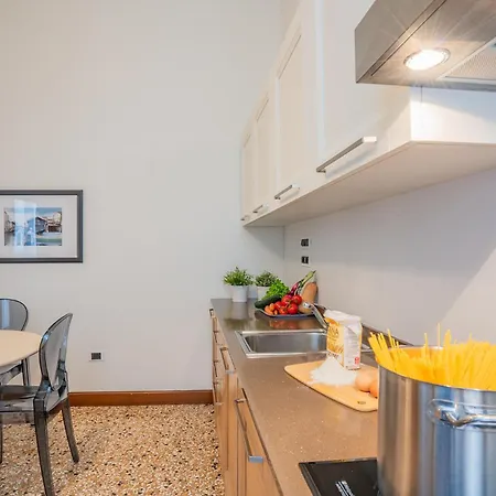 Ca' Del Monastero 4 Collection Up To 8 Guests With Lift شقة